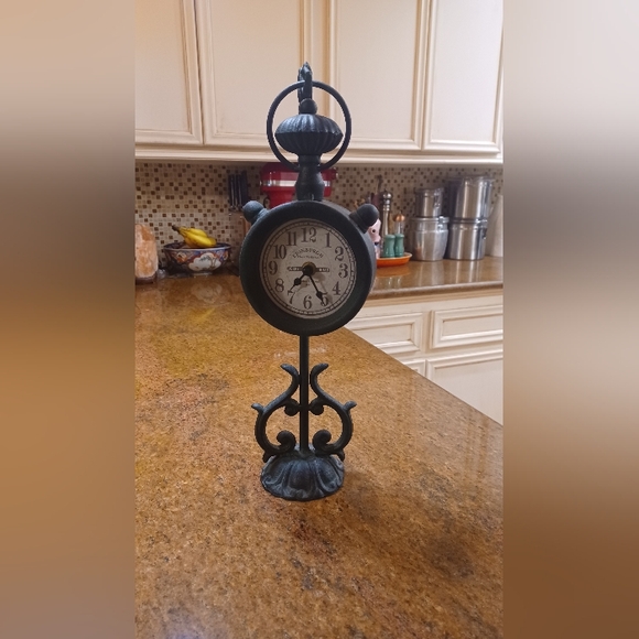 Clock - Picture 1 of 9